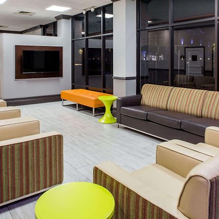 Days Inn & Suites By Wyndham Orlando Airport Dış mekan fotoğraf