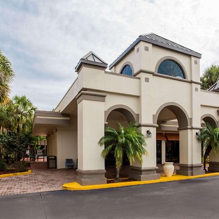 Days Inn & Suites By Wyndham Orlando Airport Dış mekan fotoğraf