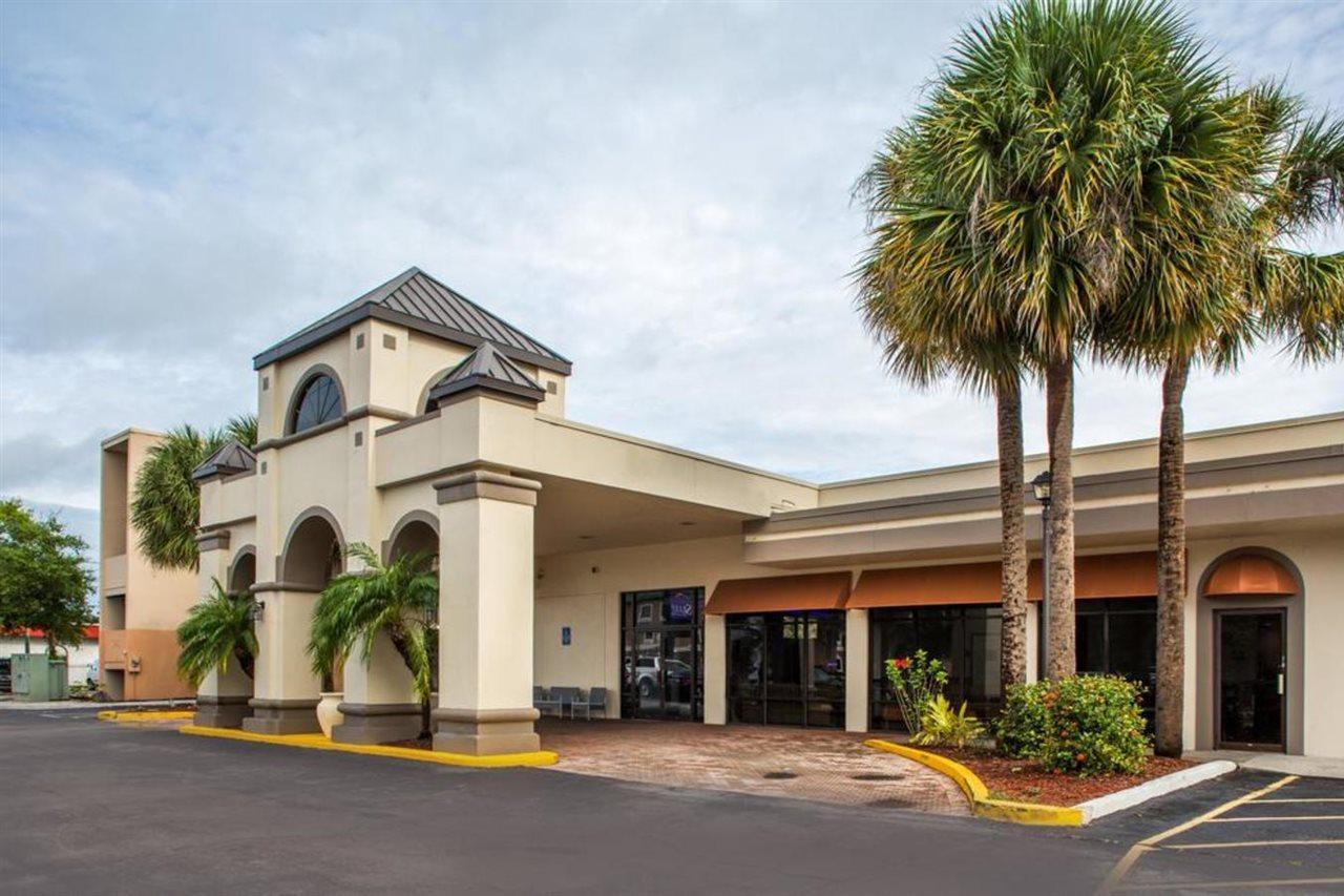 Days Inn & Suites By Wyndham Orlando Airport Dış mekan fotoğraf