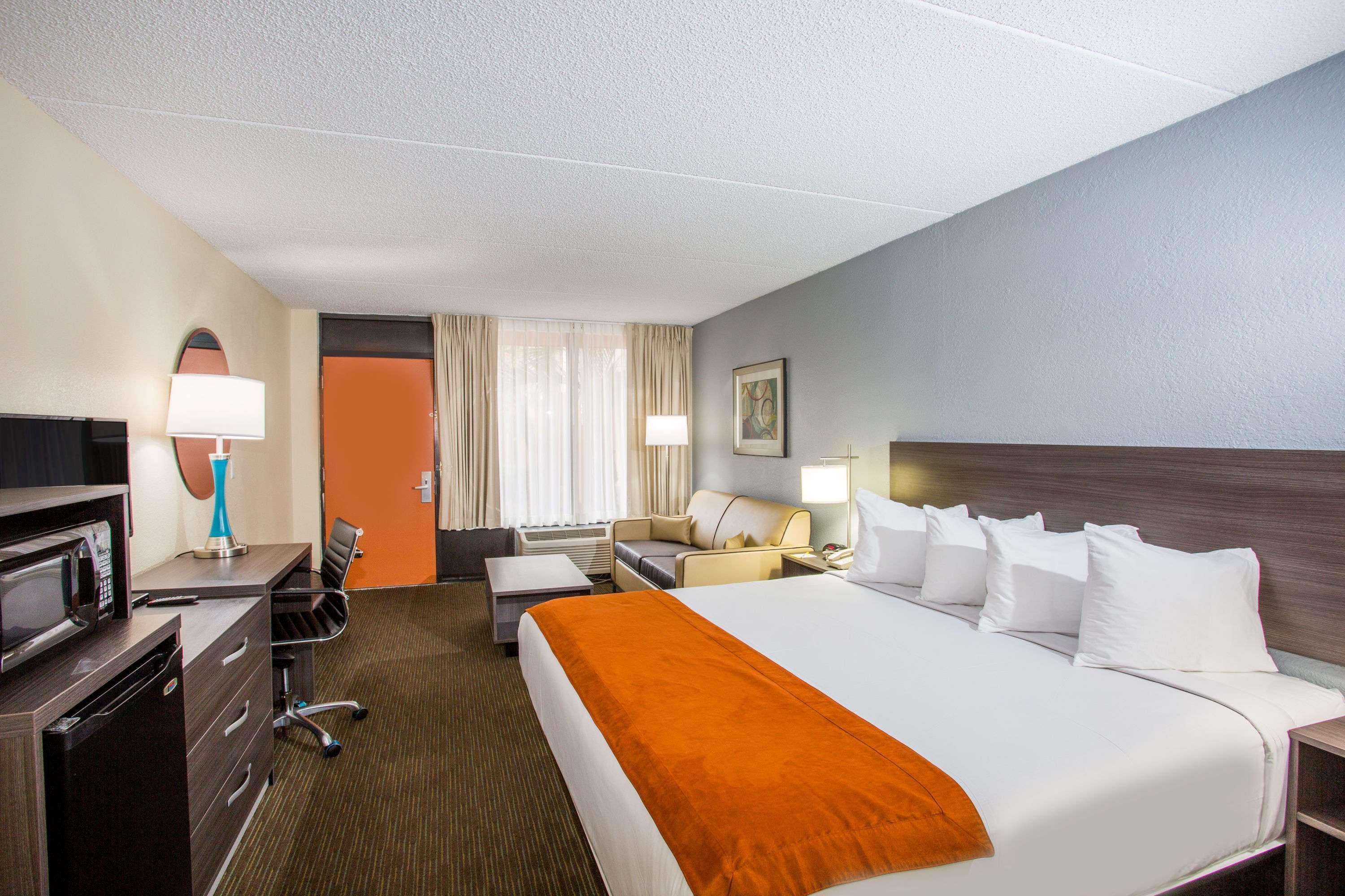 Days Inn & Suites By Wyndham Orlando Airport Dış mekan fotoğraf