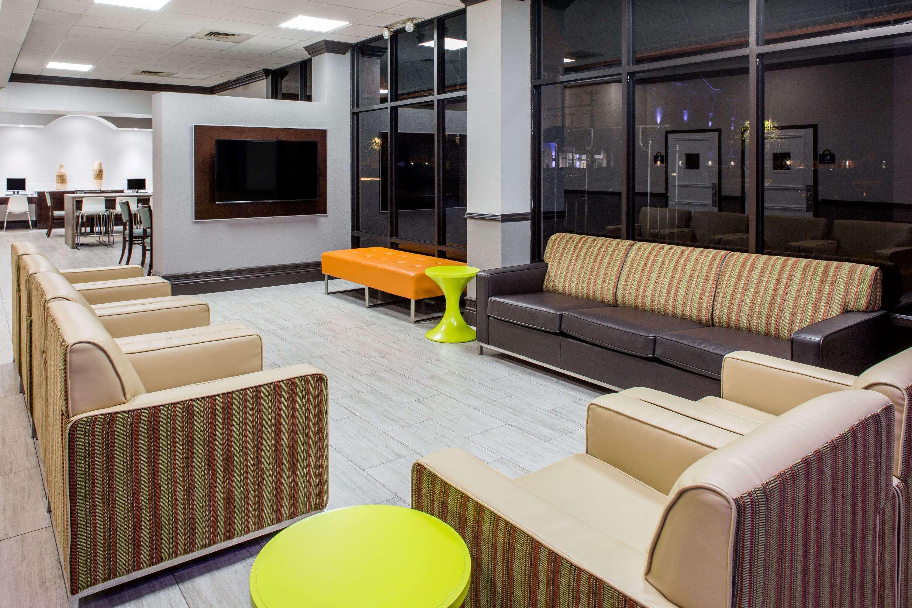 Days Inn & Suites By Wyndham Orlando Airport Dış mekan fotoğraf