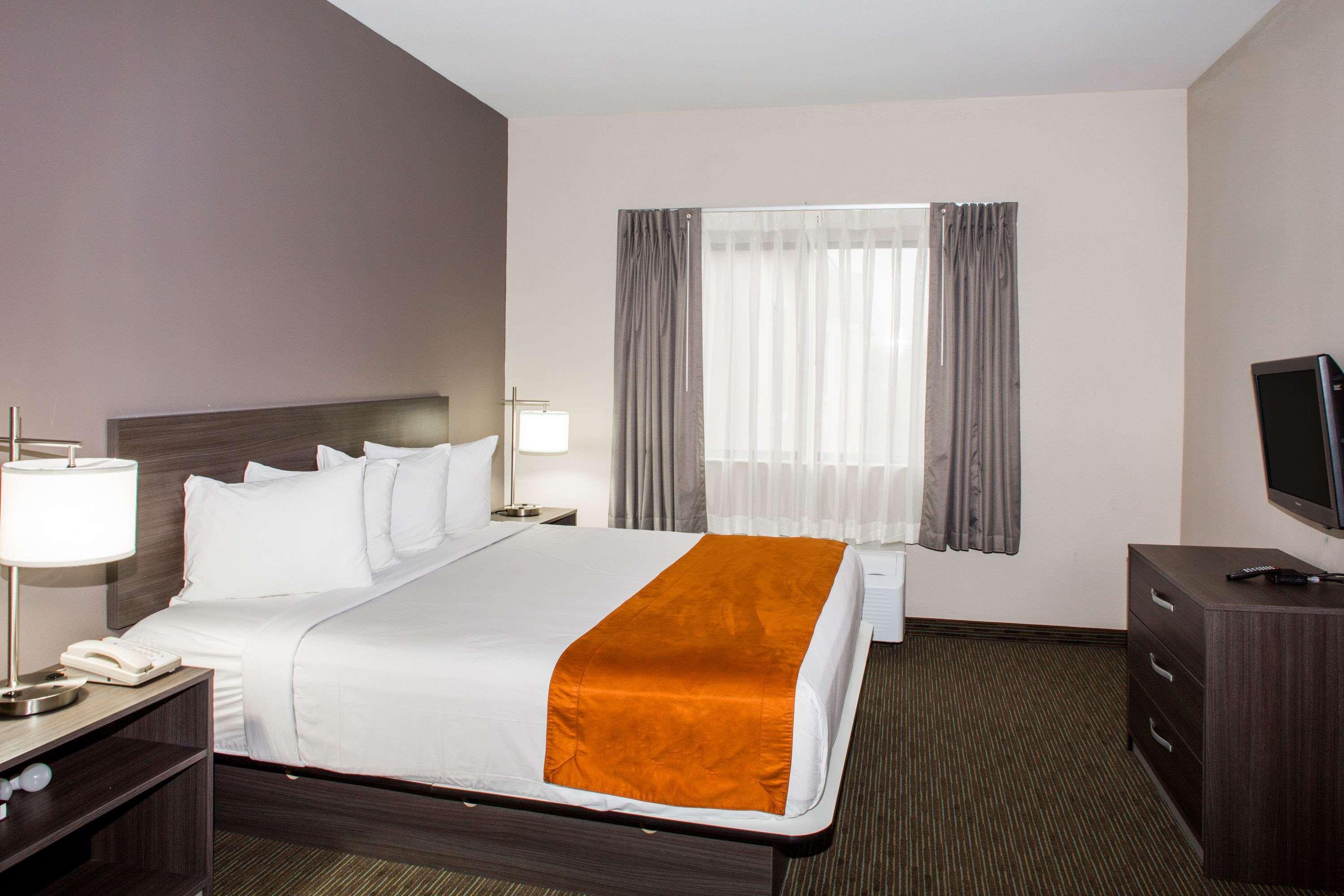 Days Inn & Suites By Wyndham Orlando Airport Dış mekan fotoğraf
