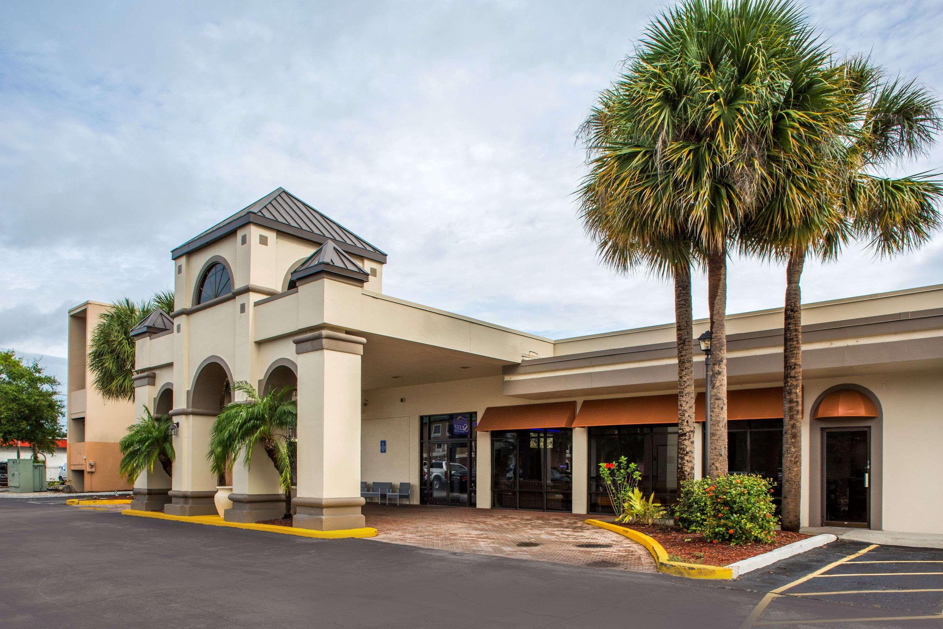 Days Inn & Suites By Wyndham Orlando Airport Dış mekan fotoğraf