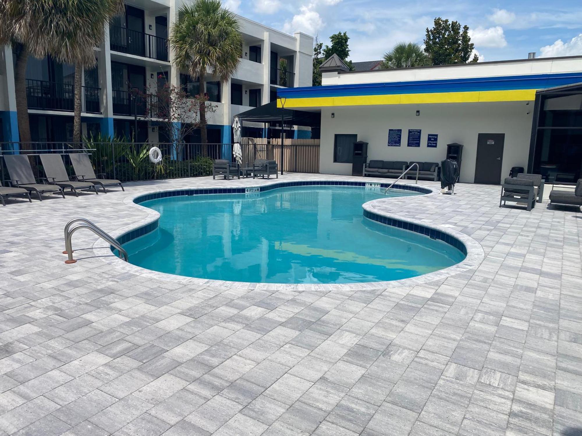 Days Inn & Suites By Wyndham Orlando Airport Dış mekan fotoğraf