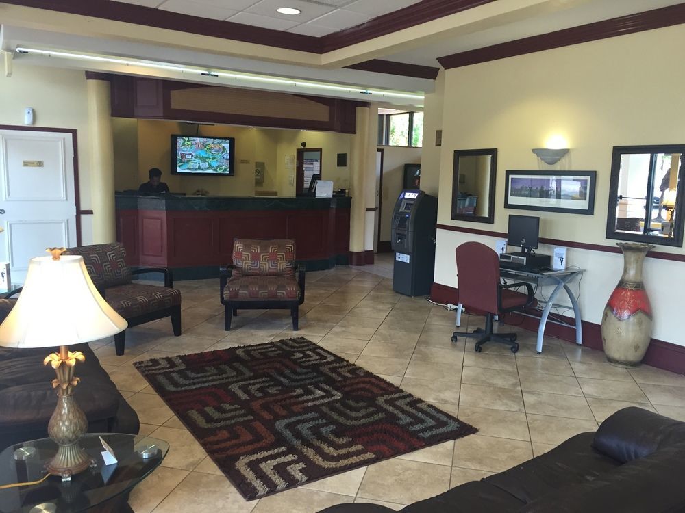 Days Inn & Suites By Wyndham Orlando Airport Dış mekan fotoğraf