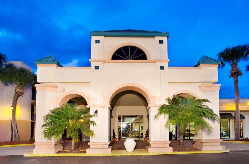 Days Inn & Suites By Wyndham Orlando Airport Dış mekan fotoğraf