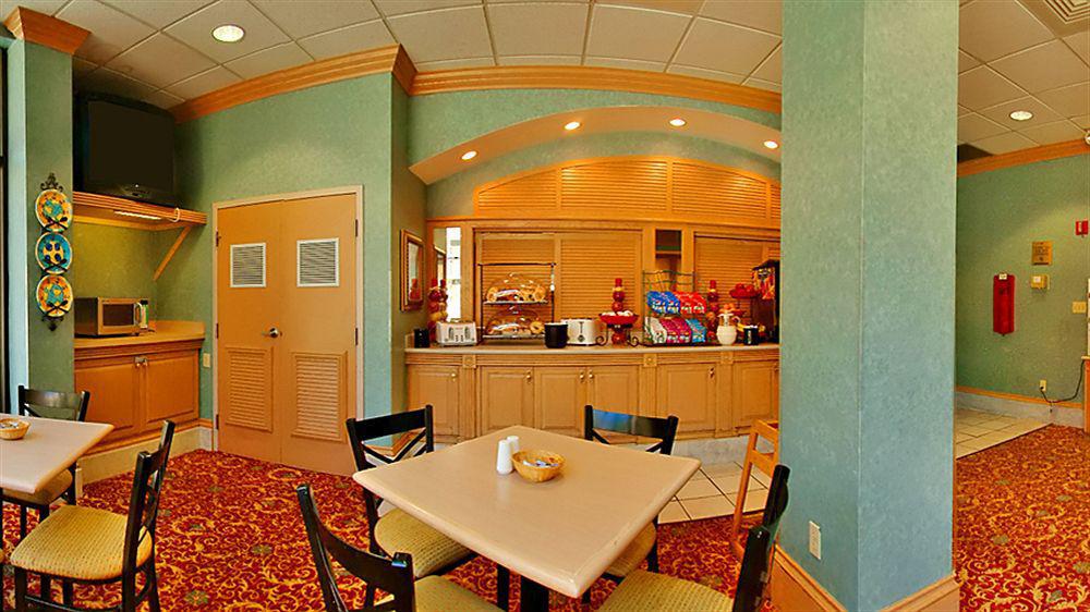 Days Inn & Suites By Wyndham Orlando Airport Dış mekan fotoğraf